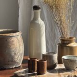 White English liqueur bottle with brown cap H27.5