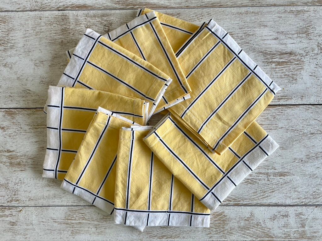 Set of 8 yellow & black checkered table napkins 55x55 cm linen
