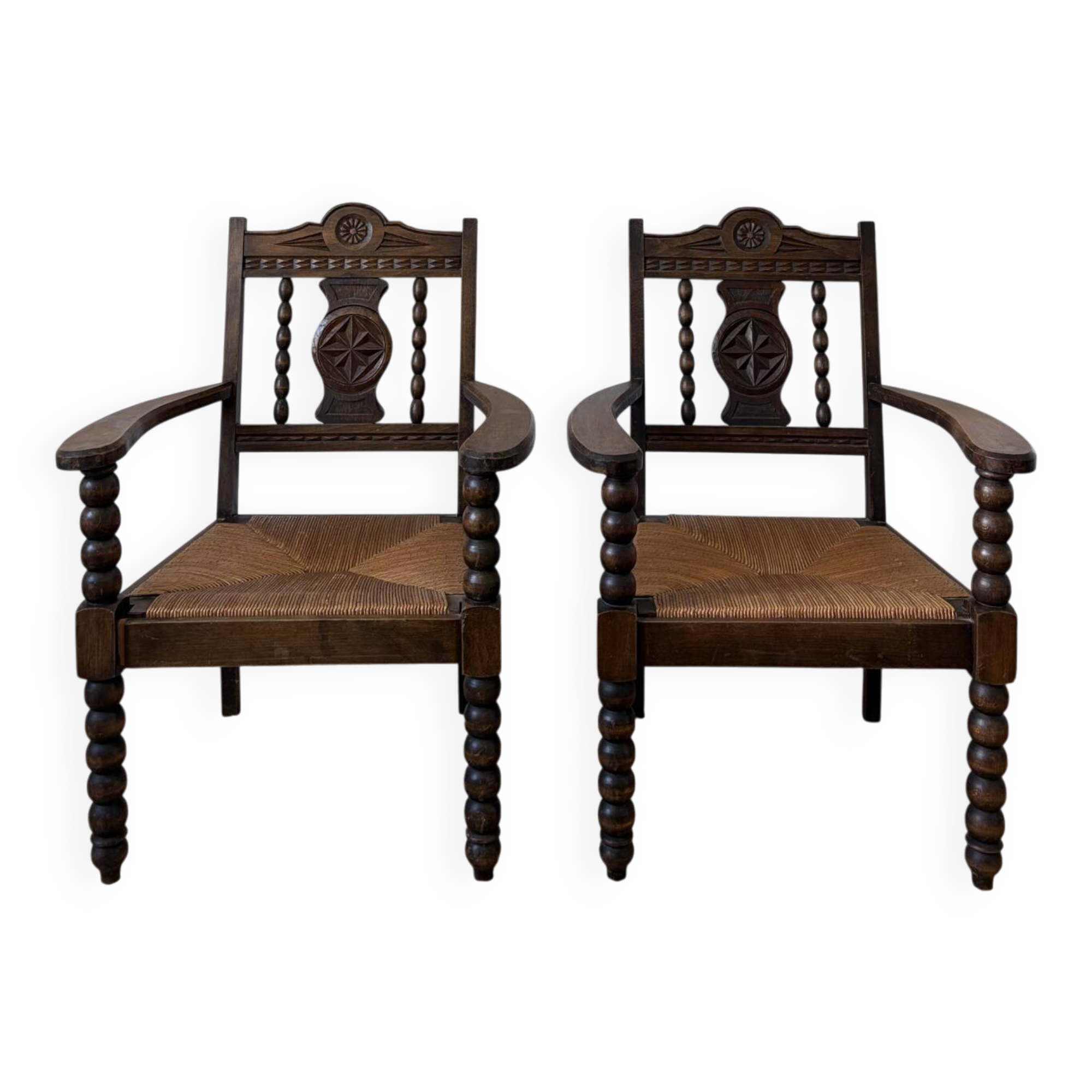 Paire de fauteuils rustiques esprit Charles Dudouyt