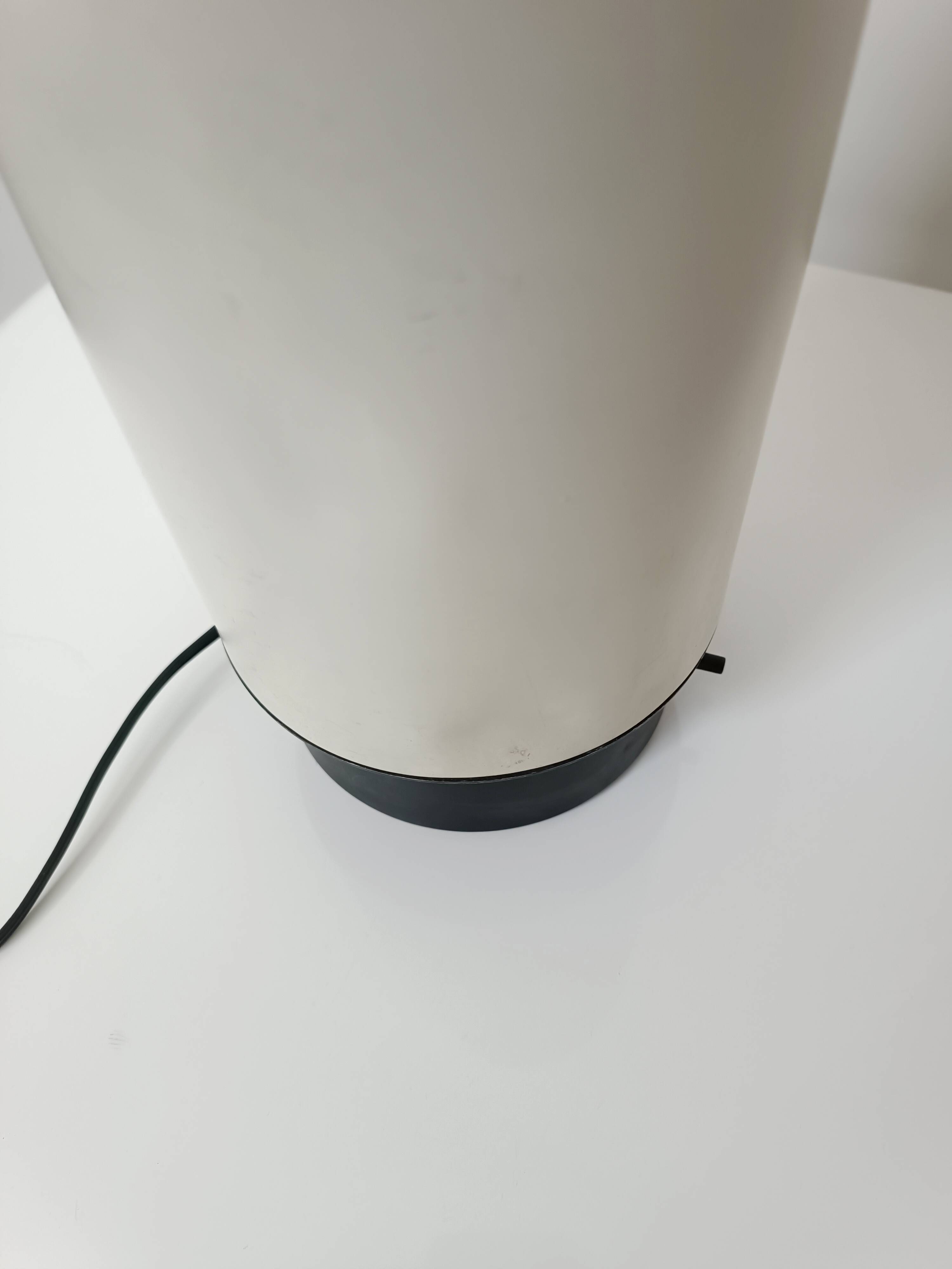 Minimalist lamp by G. Thurston for Lightolier USA 1960s