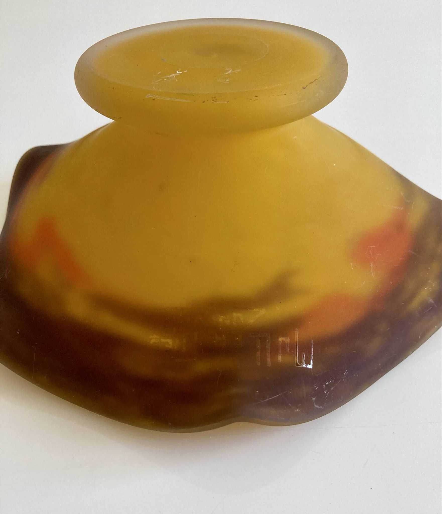Glass footed coupe Nuagé signed by Muller Frères Lunéville.