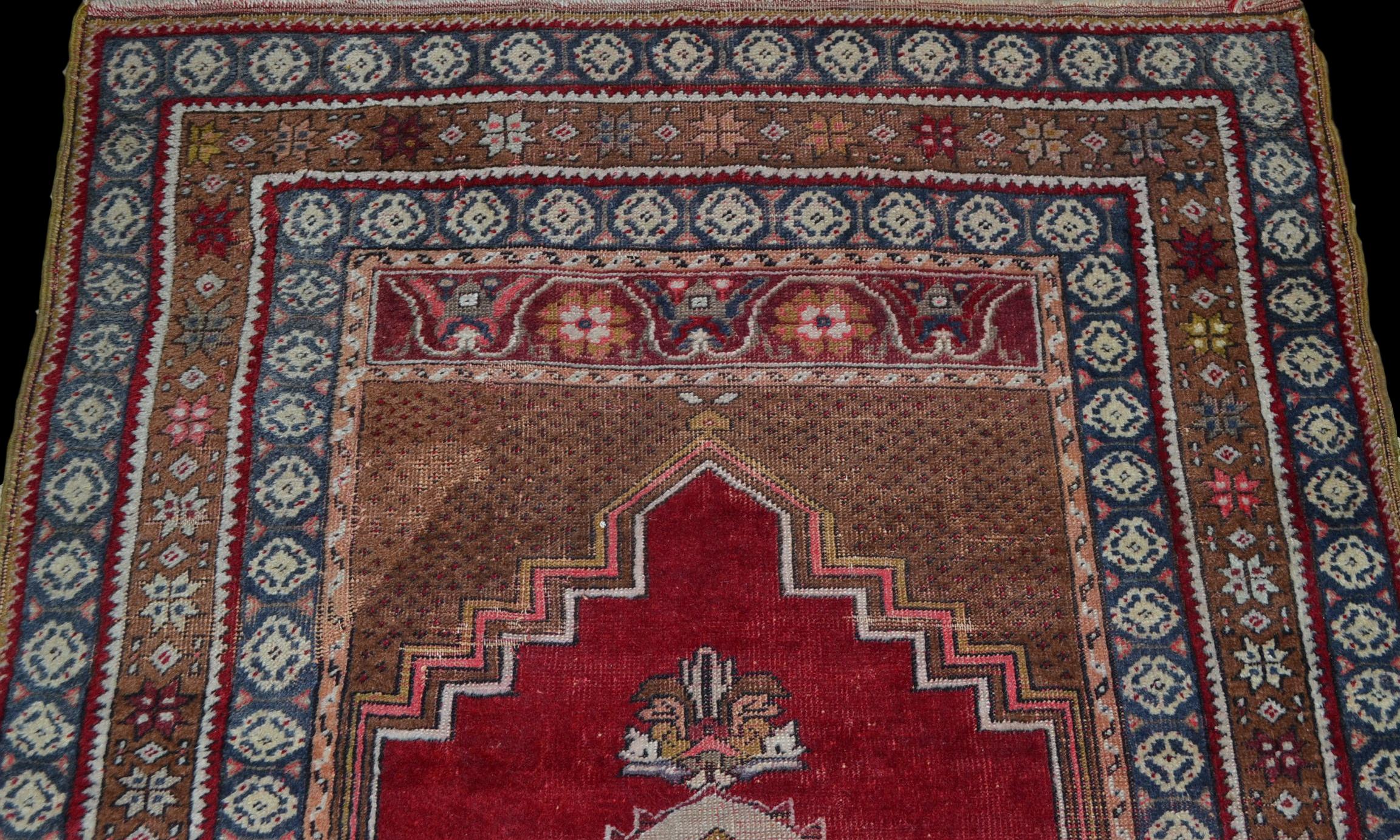 Kiz-bergama nuptial carpet, Anatolia, Turkey, 108 cm x 163 cm, circa 1920