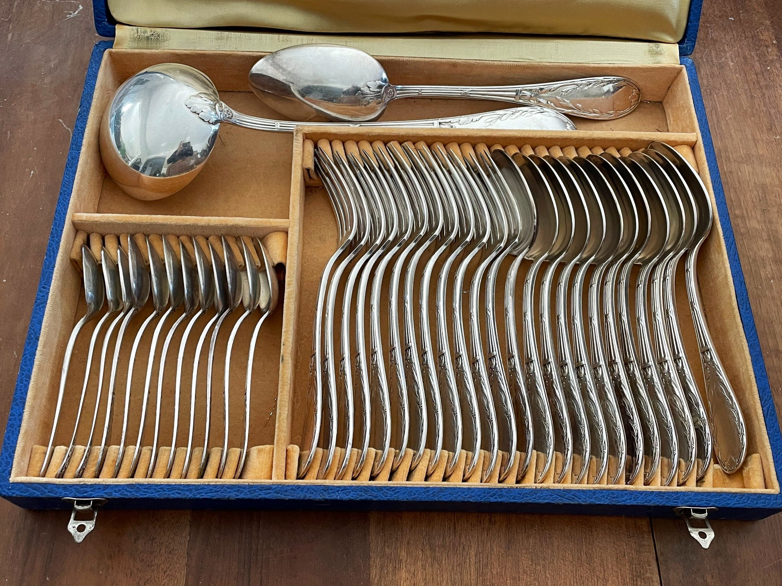 Ménagère en métal argenté 35 pièces