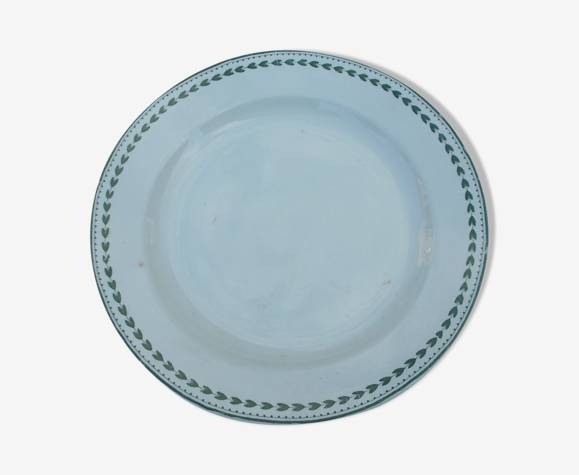Plat diam 30 cm faience b.f.k modèle laurier