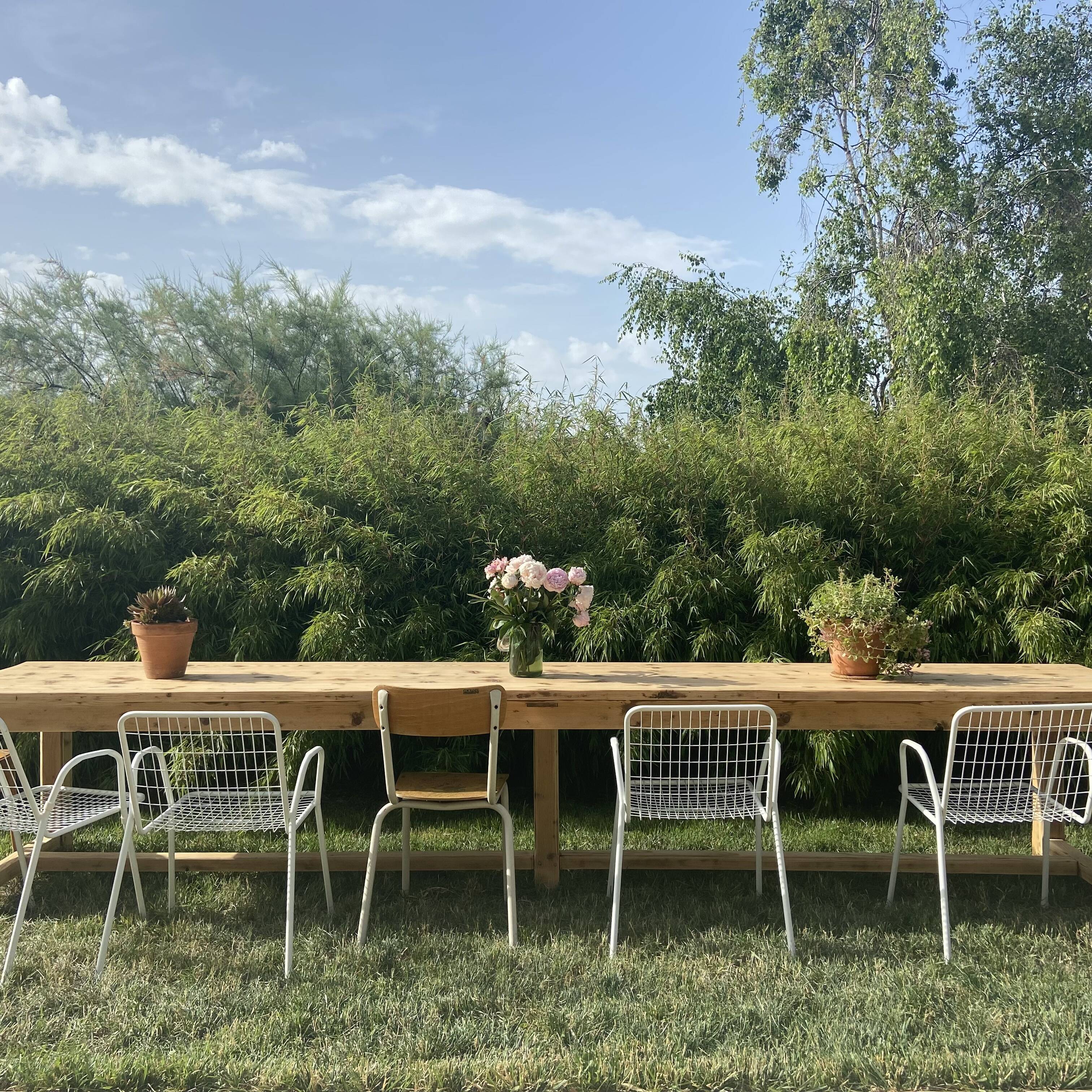 Farm table