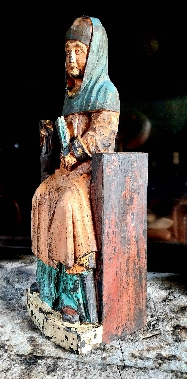 Religious sculpture, saint from the 17th century.