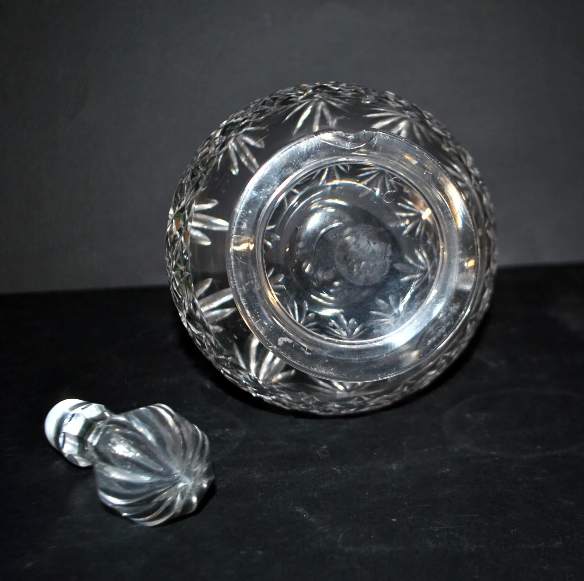 Cut crystal wine carafe Saint-Louis model VIC Massenet 1930 H34cm