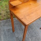 Art Deco hairdresser with bevelled mirror