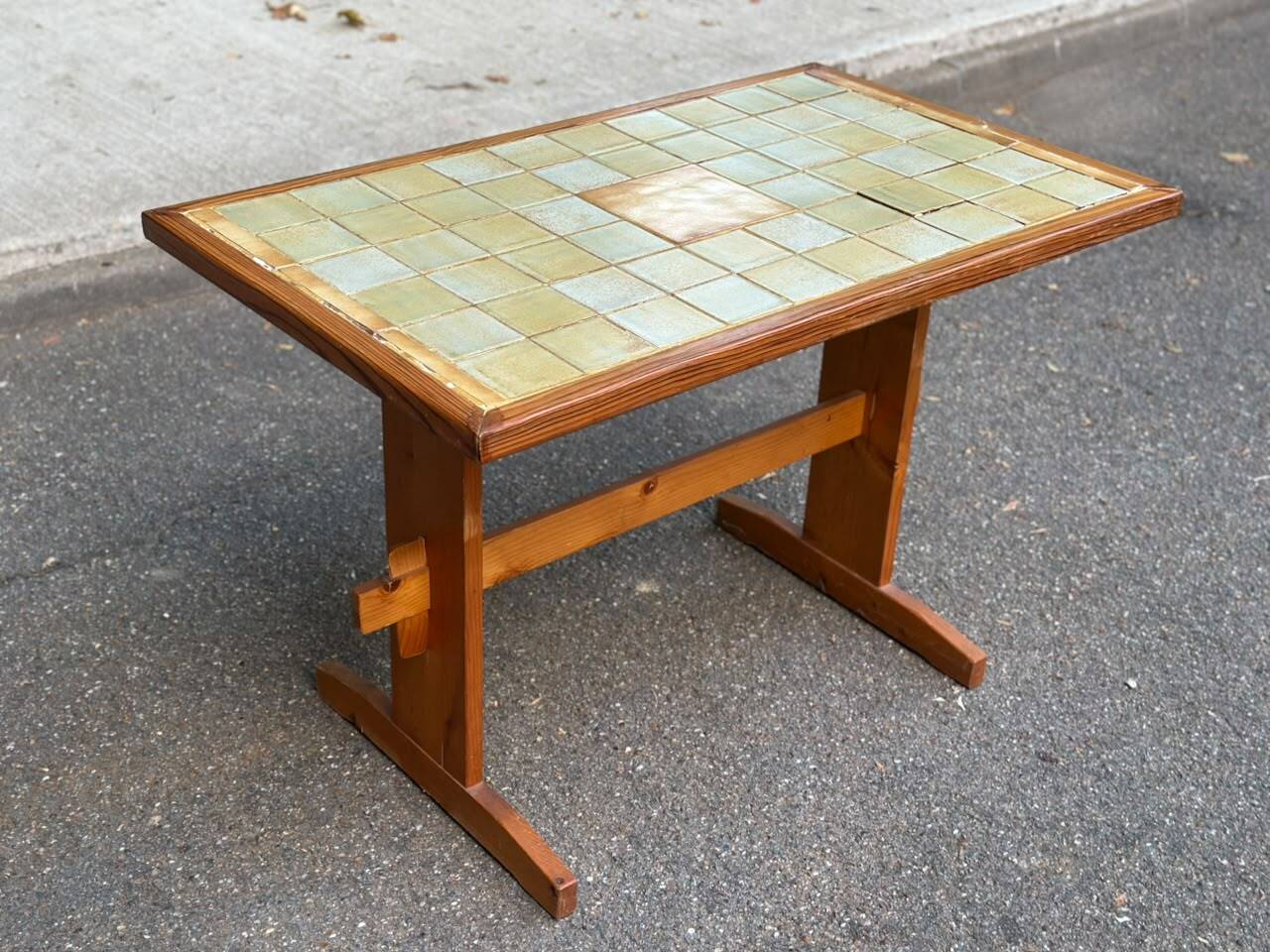 Brutalist kitchen/dining table in solid pine & ceramic (112x67 cm) 1