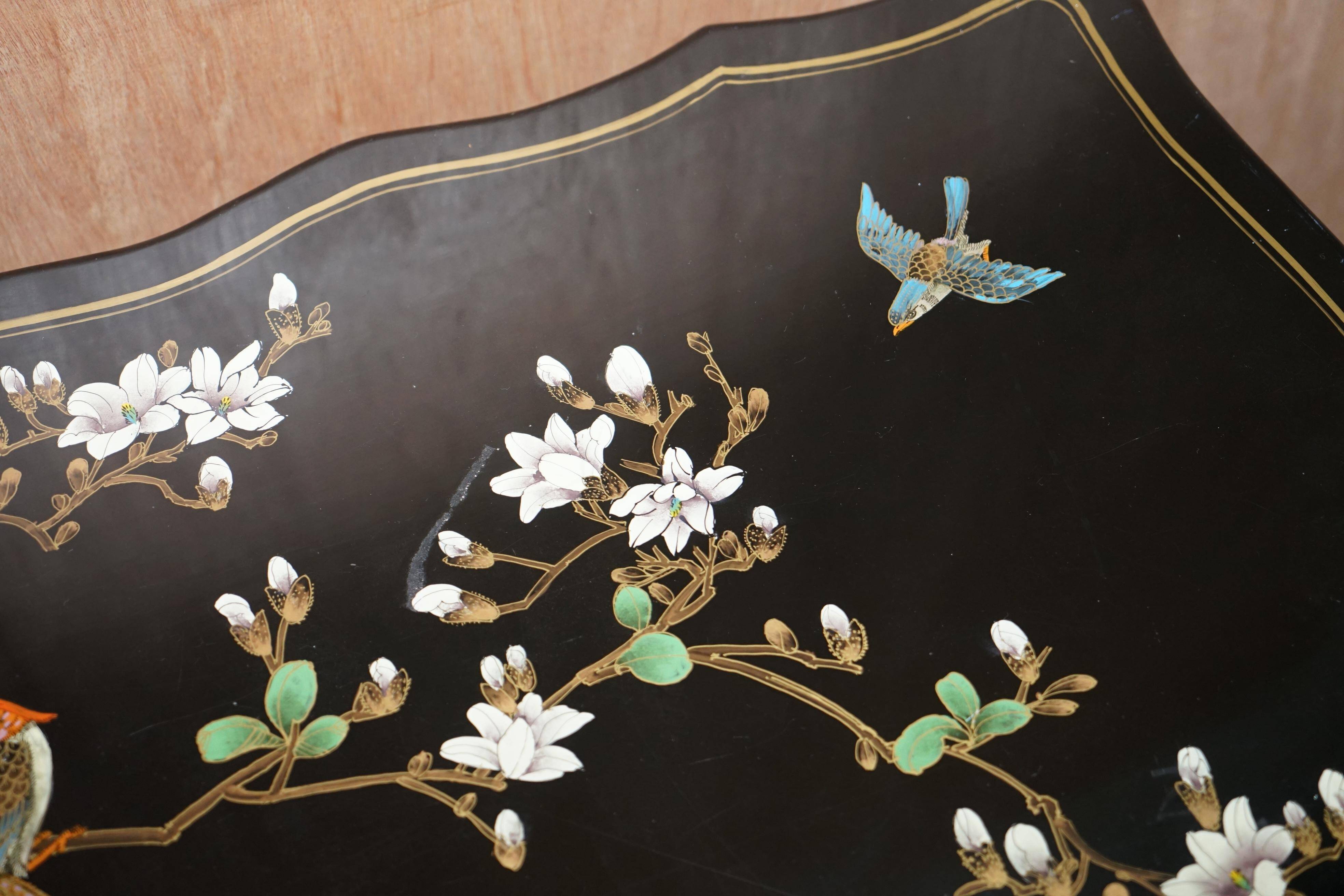 Bureau d'écriture vintage peint polychrome laqué noir avec oiseaux et fleurs