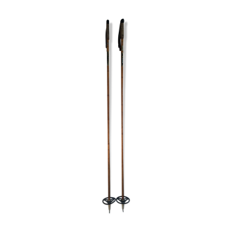 Ancient wooden and cork ski ings