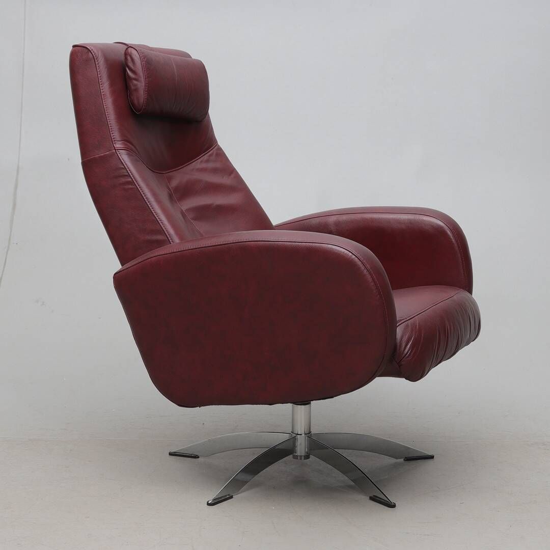 Hjort Knudsen (Denmark) — Swivel Lounge Armchair — Leather Upholstery