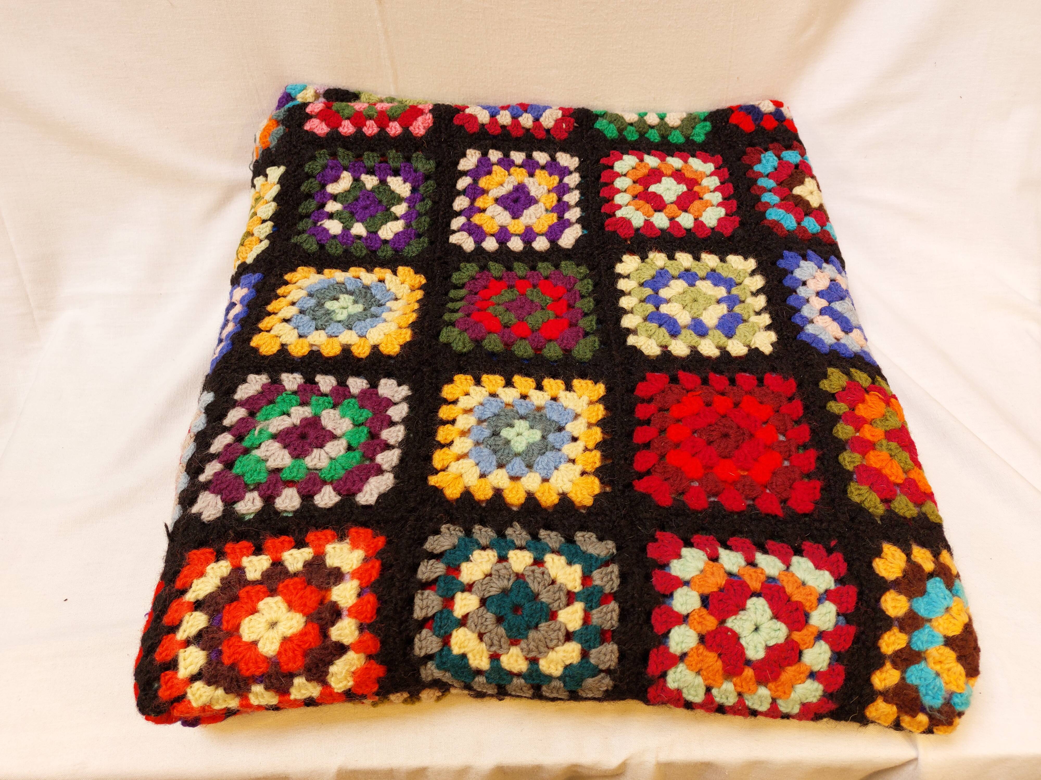 Plaid wool blanket crocheted vintage granny XXL - 195x195 cm