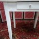 Table d'appoint vintage en bois avec tiroir