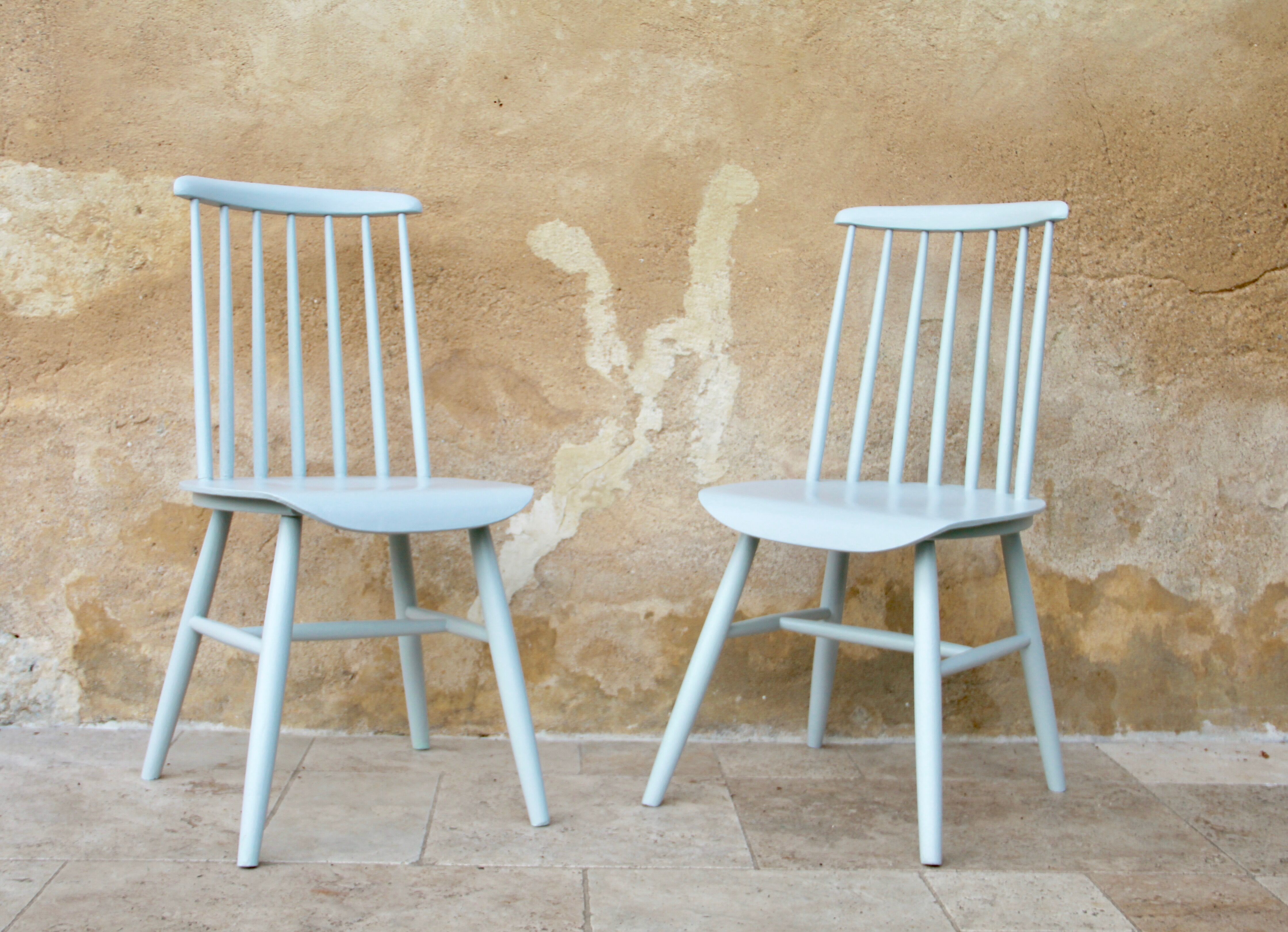 Pair of chairs, fanett by Ilmari Tapiovaara circa 50s/60s