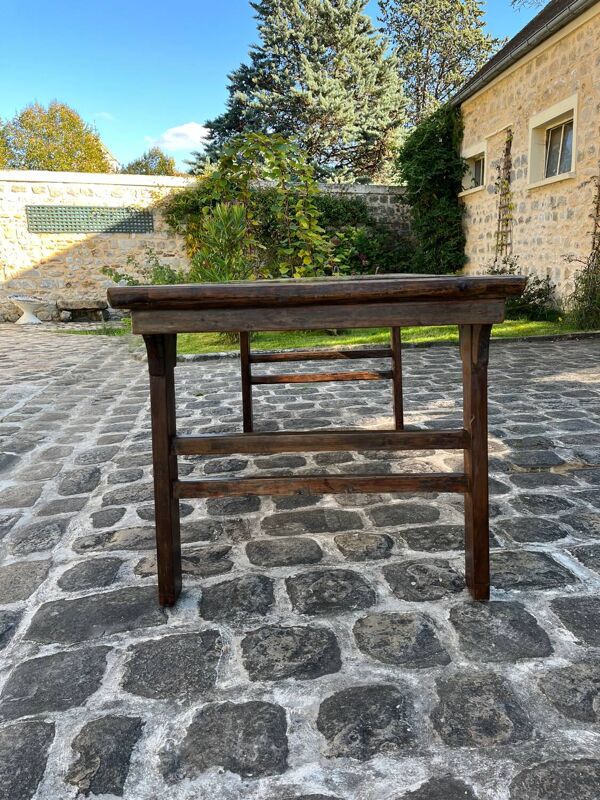 Table haute chinoise d’ époque  19e en bois vernis