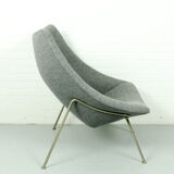 Armchair Oyster flesh by Pierre Paulin for Artifort