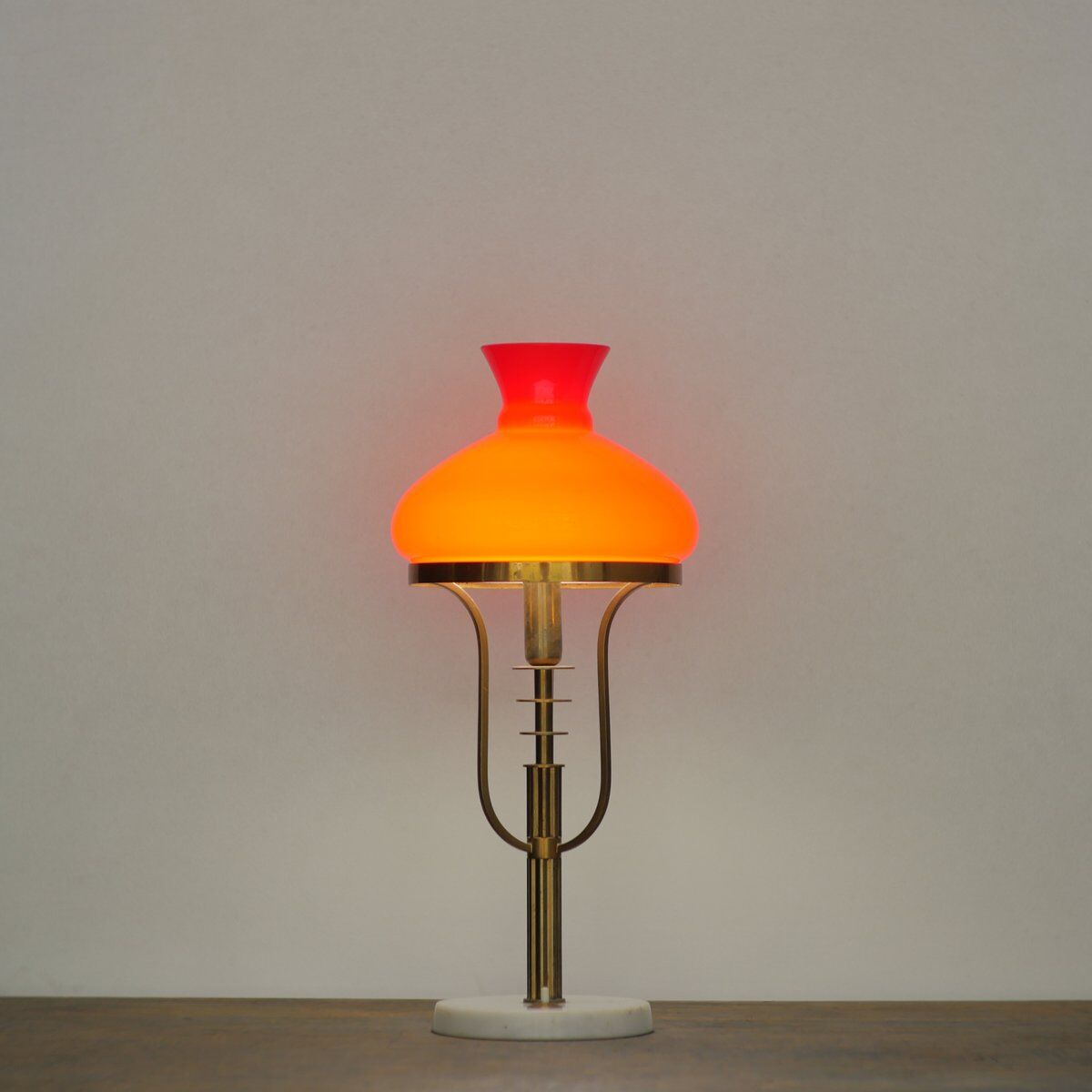 Table lamp in brass, glass and marble attributed to Stilux, Italy, 1950s.