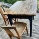Table de ferme rénovée noire et bois brut
