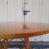 Round dining table vintage curved wooden foot