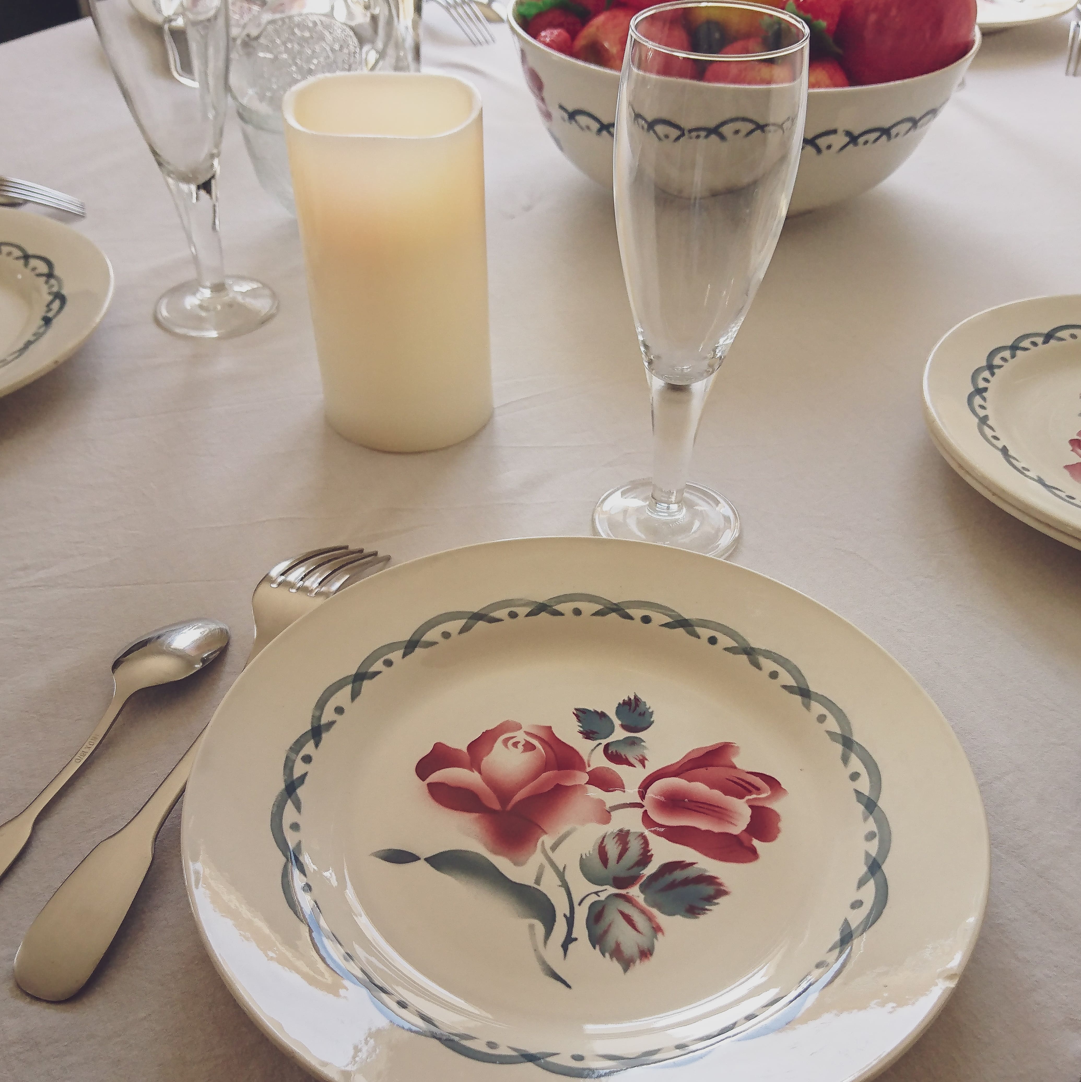 Set of 6 flat plates Digoin Sarreguemines CANNES
