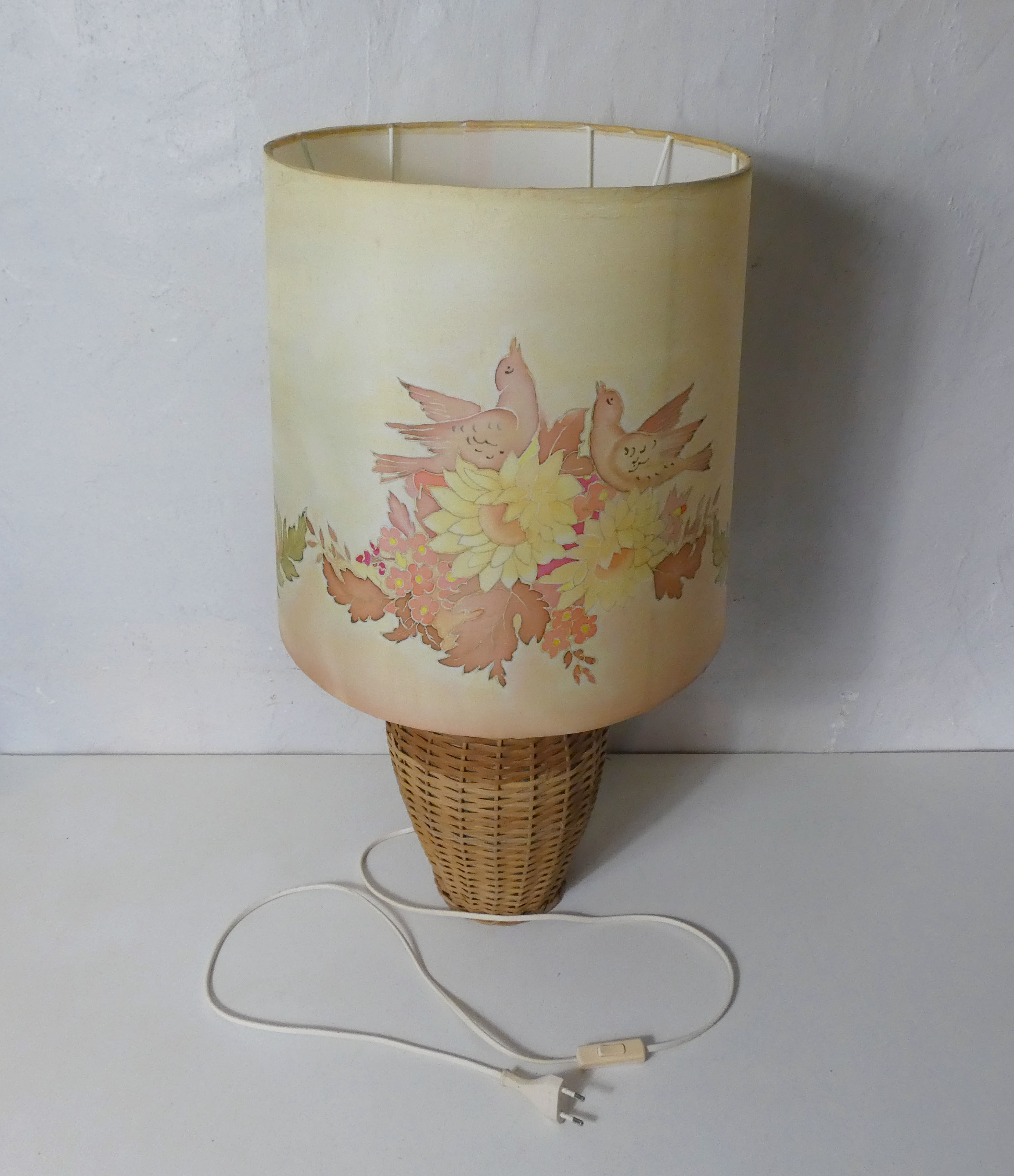 Rattan lamp and silk paint