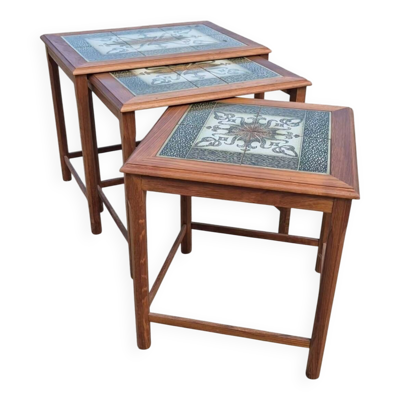 3 tables gigognes danoises vintage en carreaux de céramique et teck