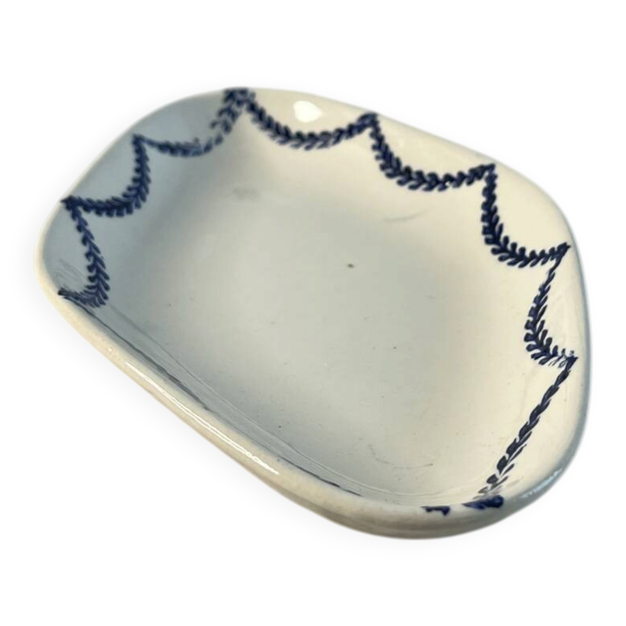 Ravier en terre de fer décor bleues 24cm
