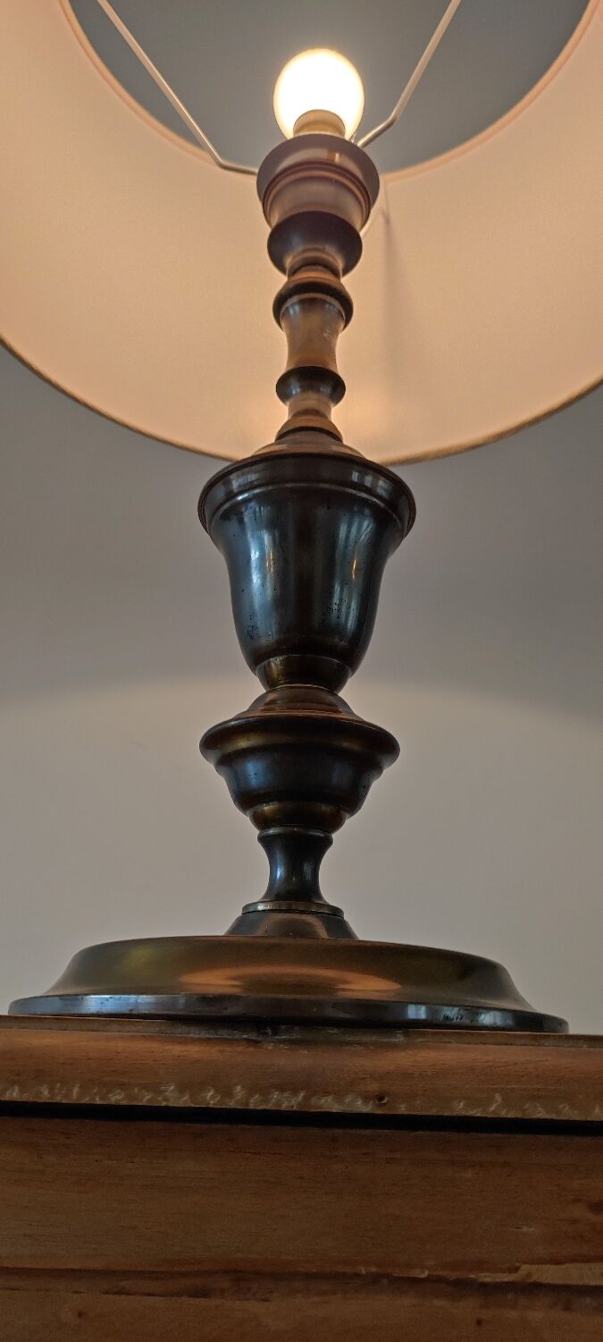 Lamp to table in red copper