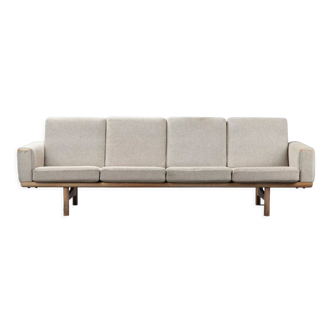 Hans J. Wegner 4-seater sofa, model GE-236/4, oak