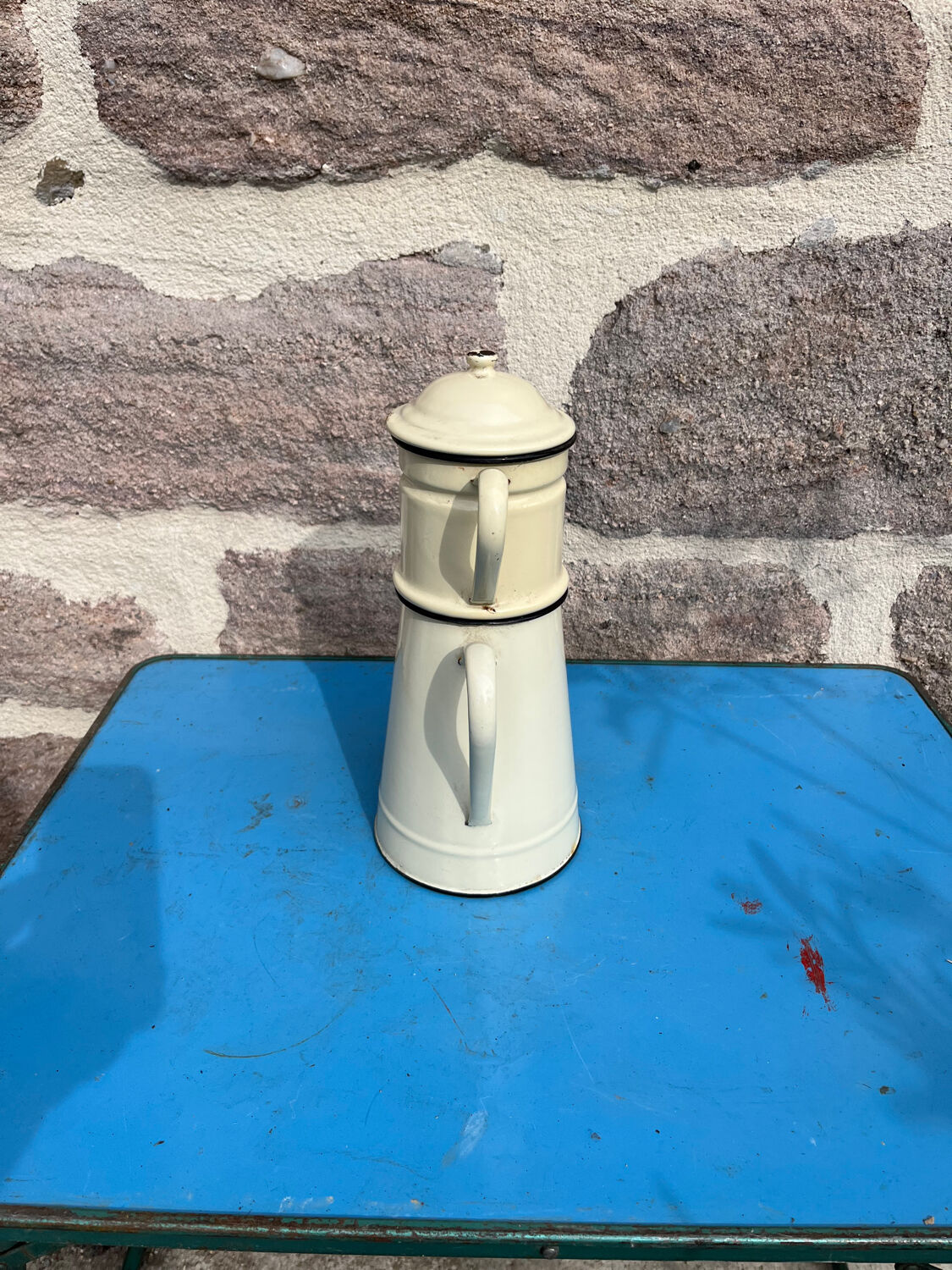 Enamelled coffee maker