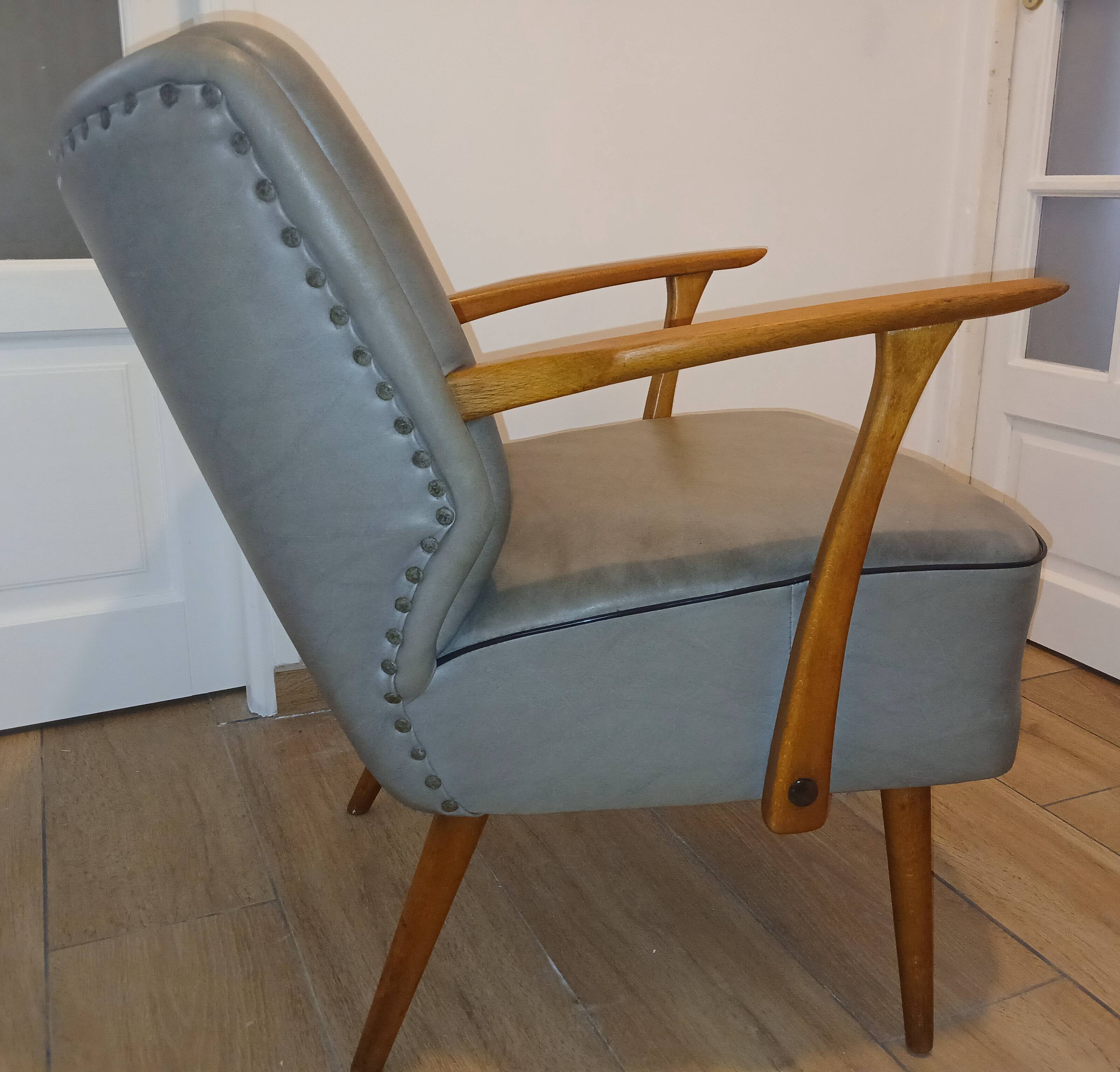 Mid-century cocktail chair