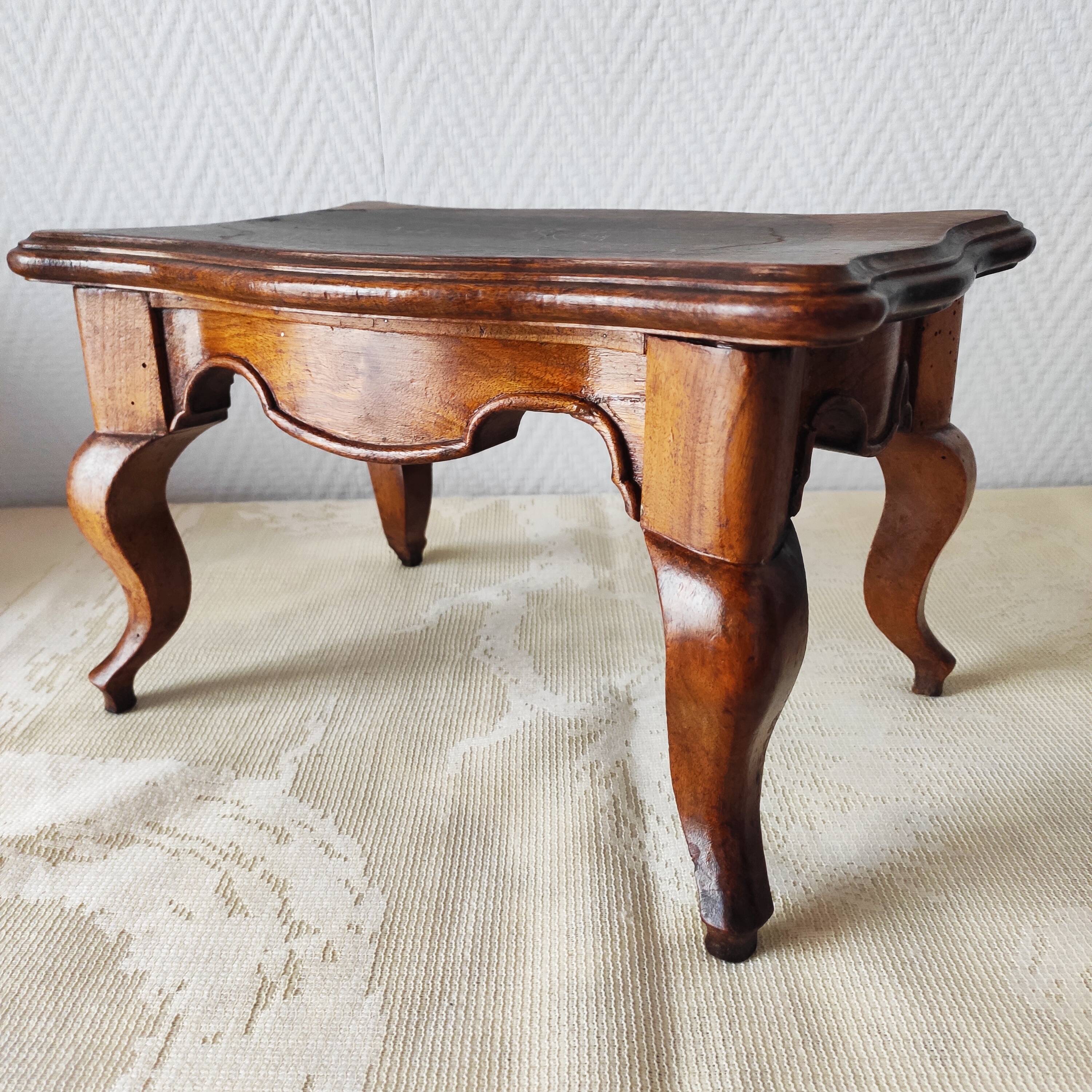 Antique solid wood footstool – Louis XV style, curved legs