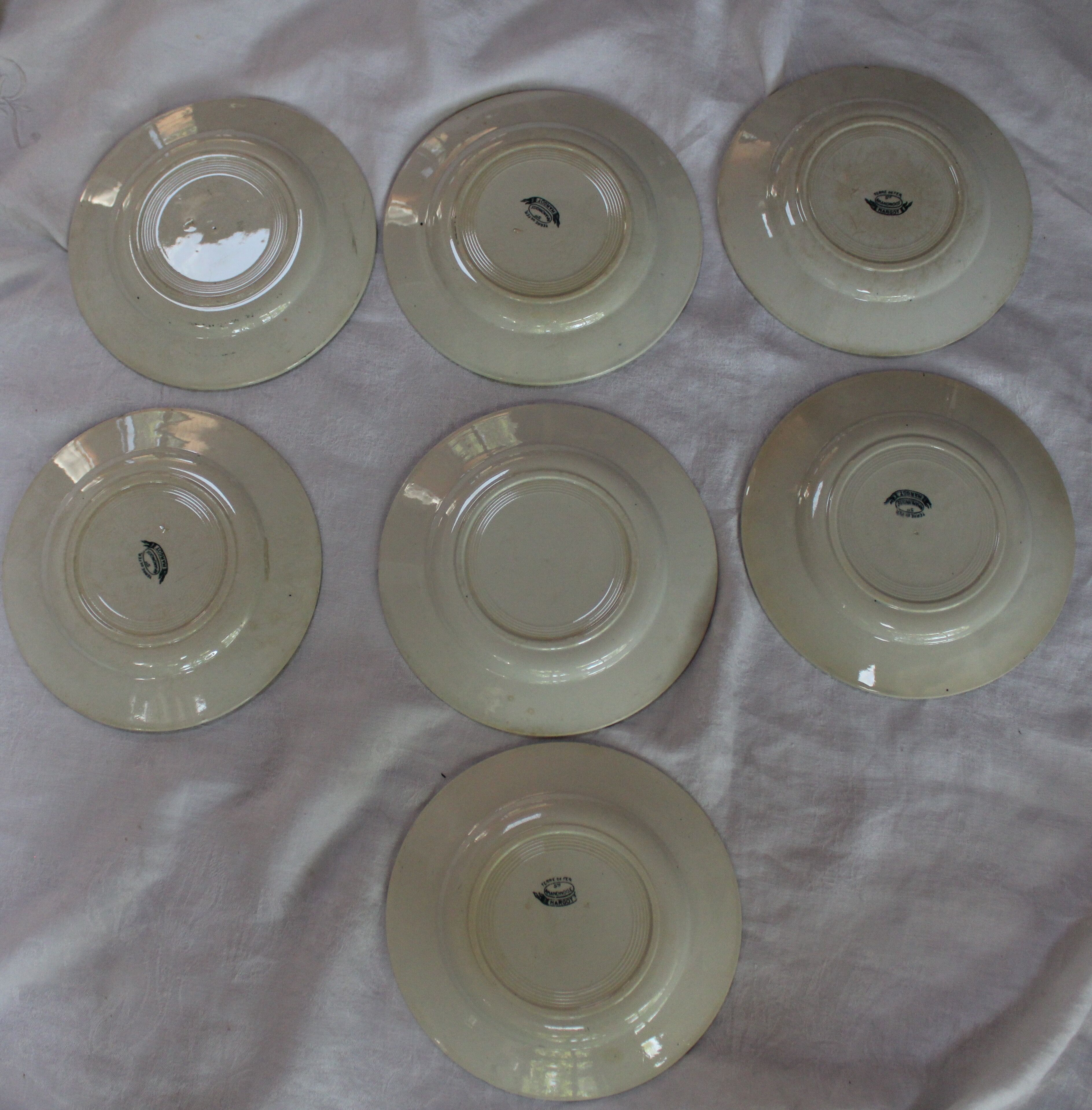 Set of 7 flat plates Sté Amandinoise St Amand, model Margot