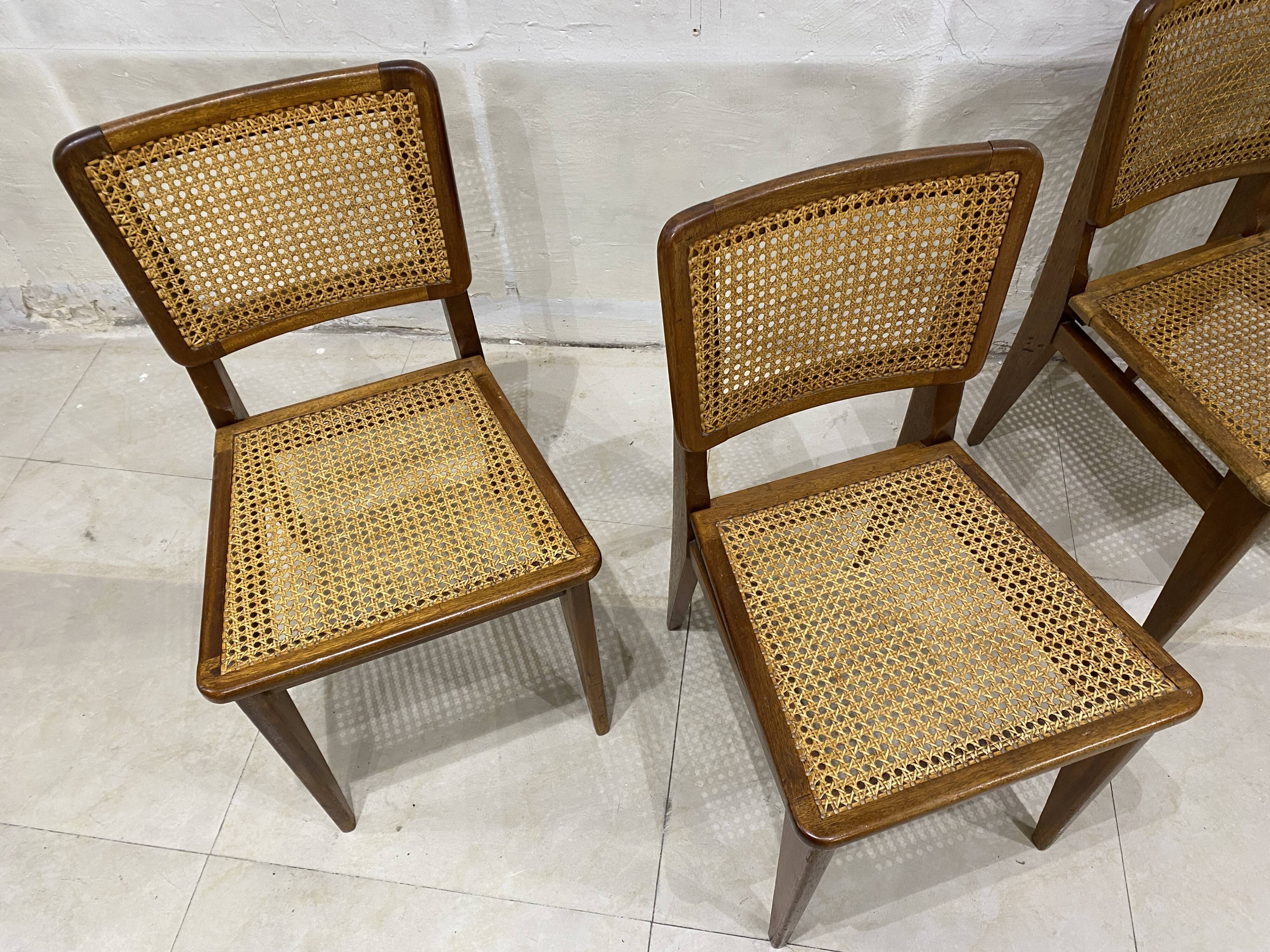 Série de six chaises cannées