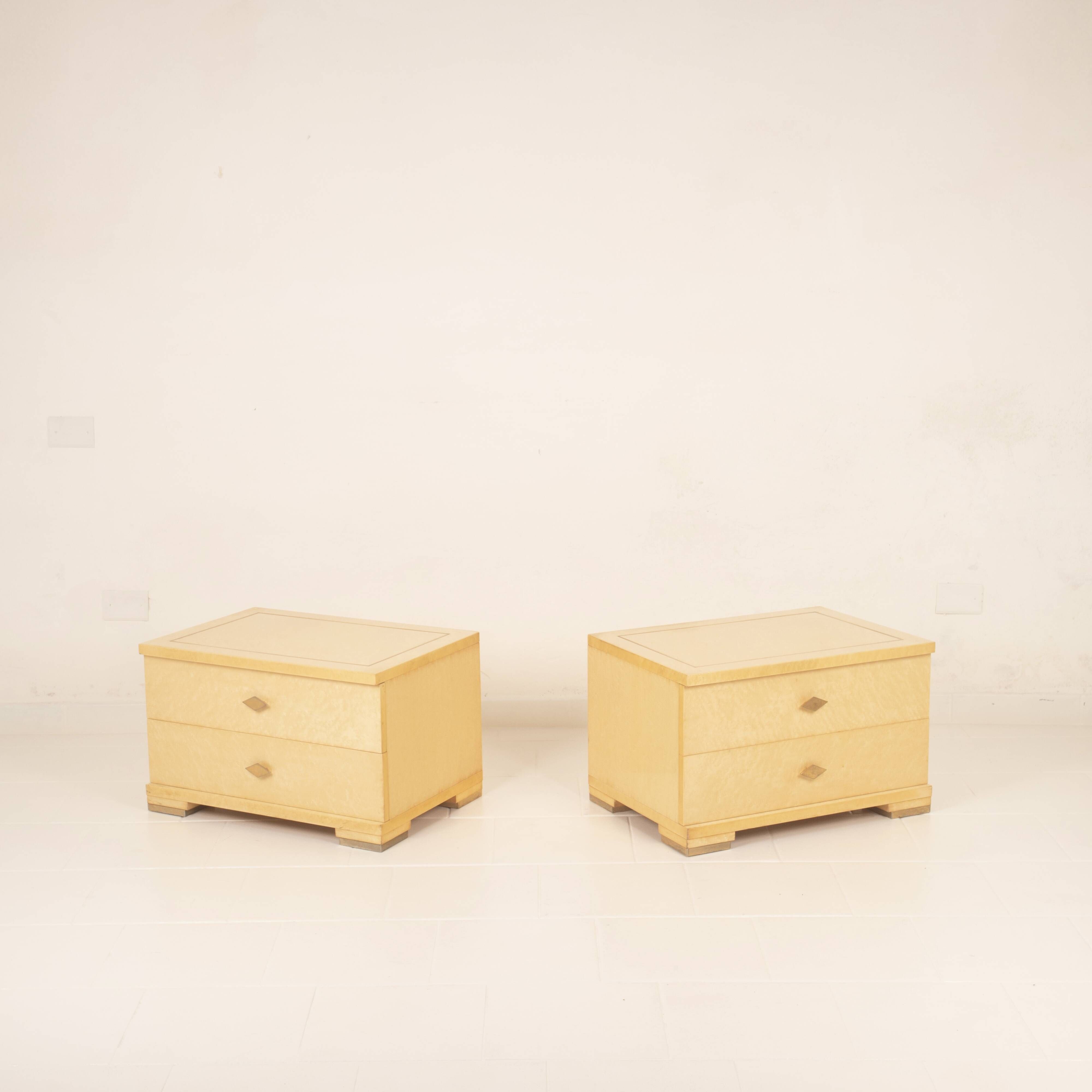 Gianluigi Gorgoni Italian Maple Burl and Brass Nightstands for Fratelli Turri