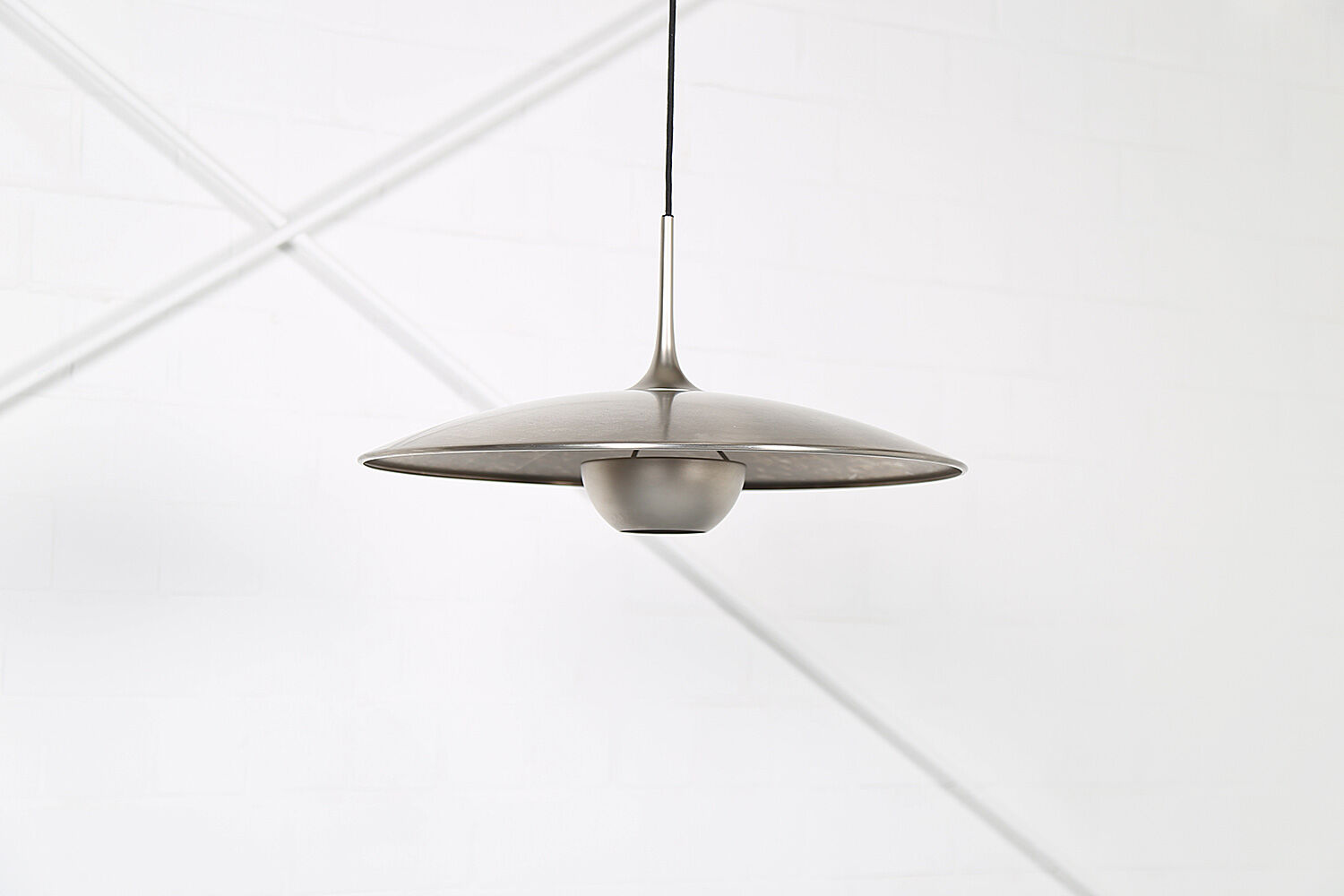 Vintage ONOS 55 P minimalist pendant light by Florian Schulz