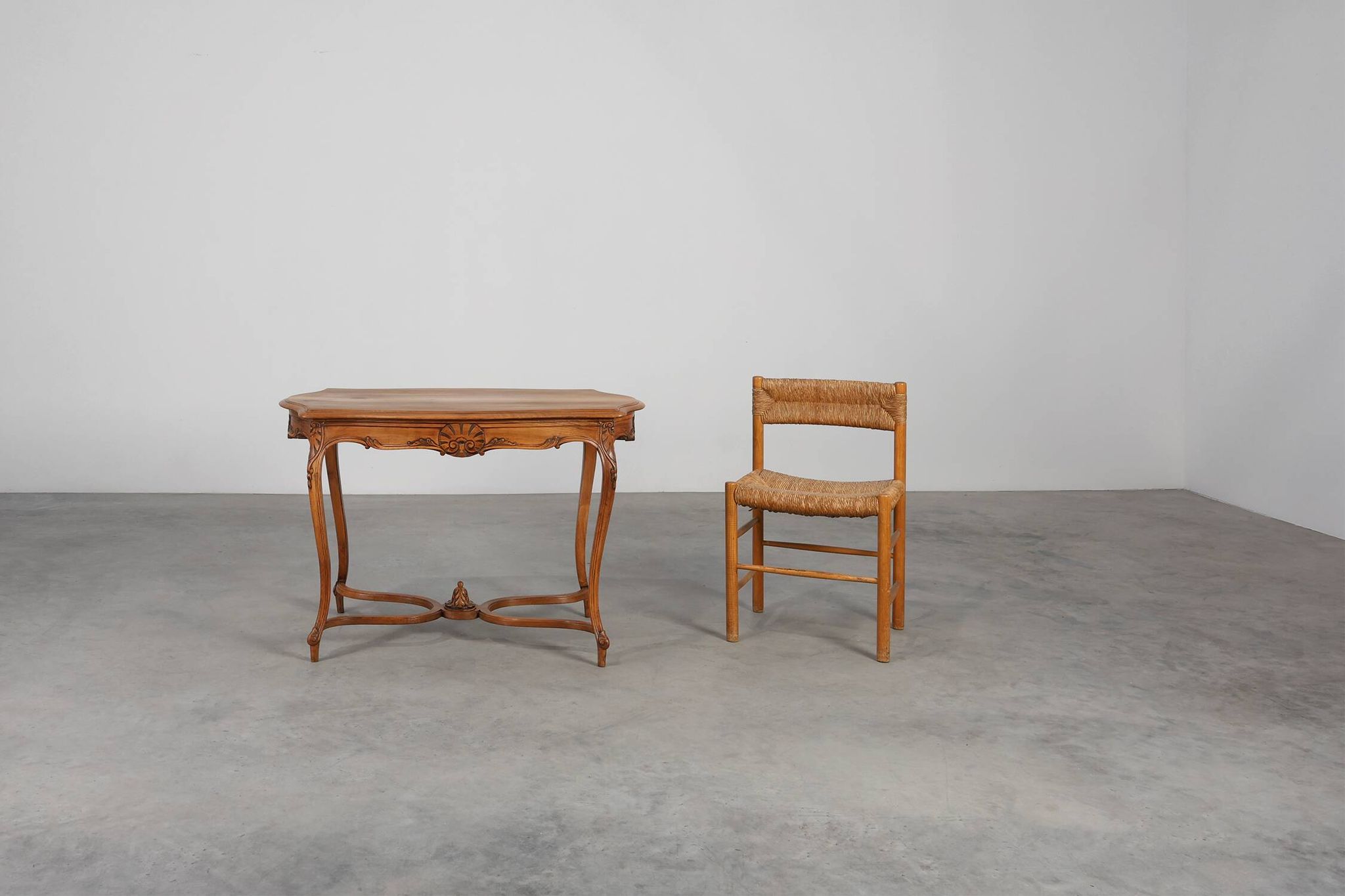 Late 19th‑century Walnut side table in the Louis XV style, France