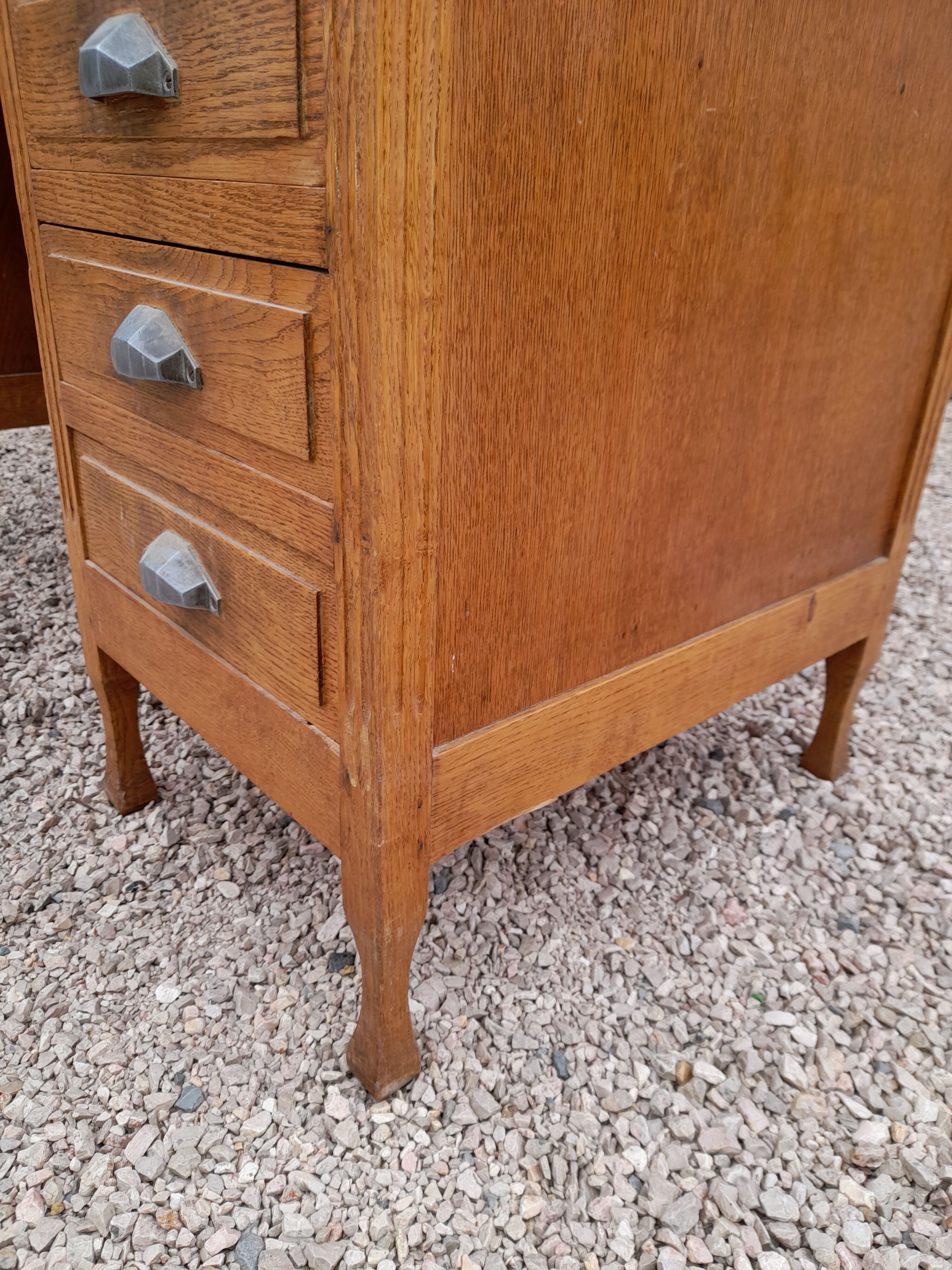 Old 1950 oak desk 5 drawers