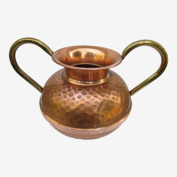 Pot, vase with two handles in hammered copper
