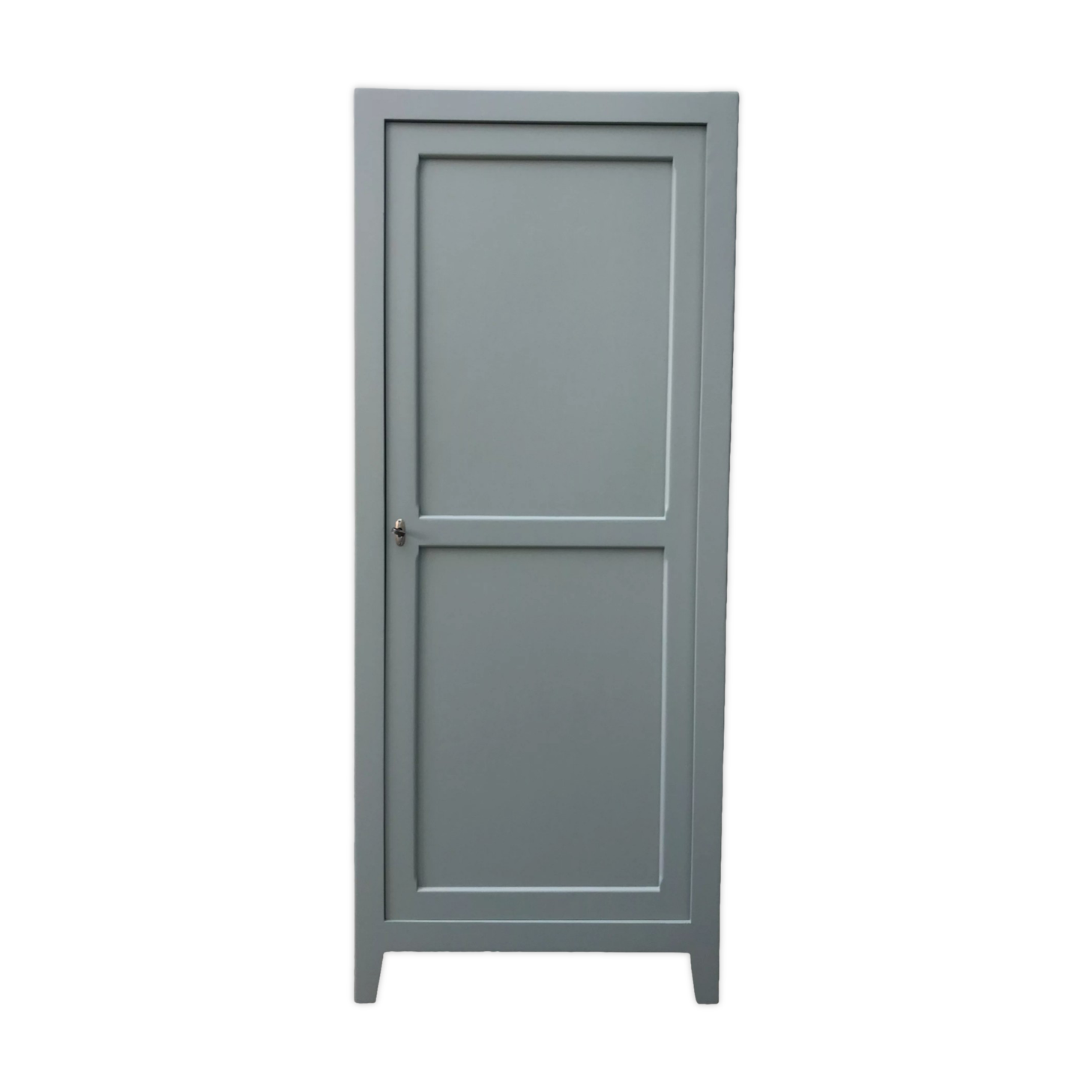 Vert Amande Parisian wardrobe from Ressources