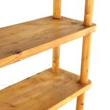 Pine bookcase 'Mennersbech'