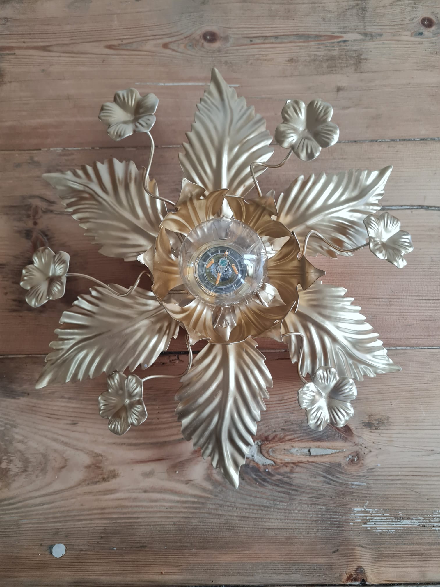 Golden brass flower wall lamp