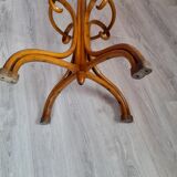 Coat rack called parrot