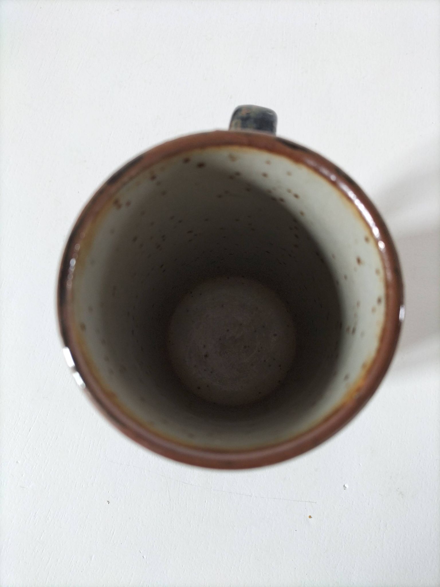 Mug en grès émaillé décor libre, travail de potier vintage