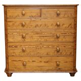 Large Victorian chest of drawers in solid pine from around 1880.