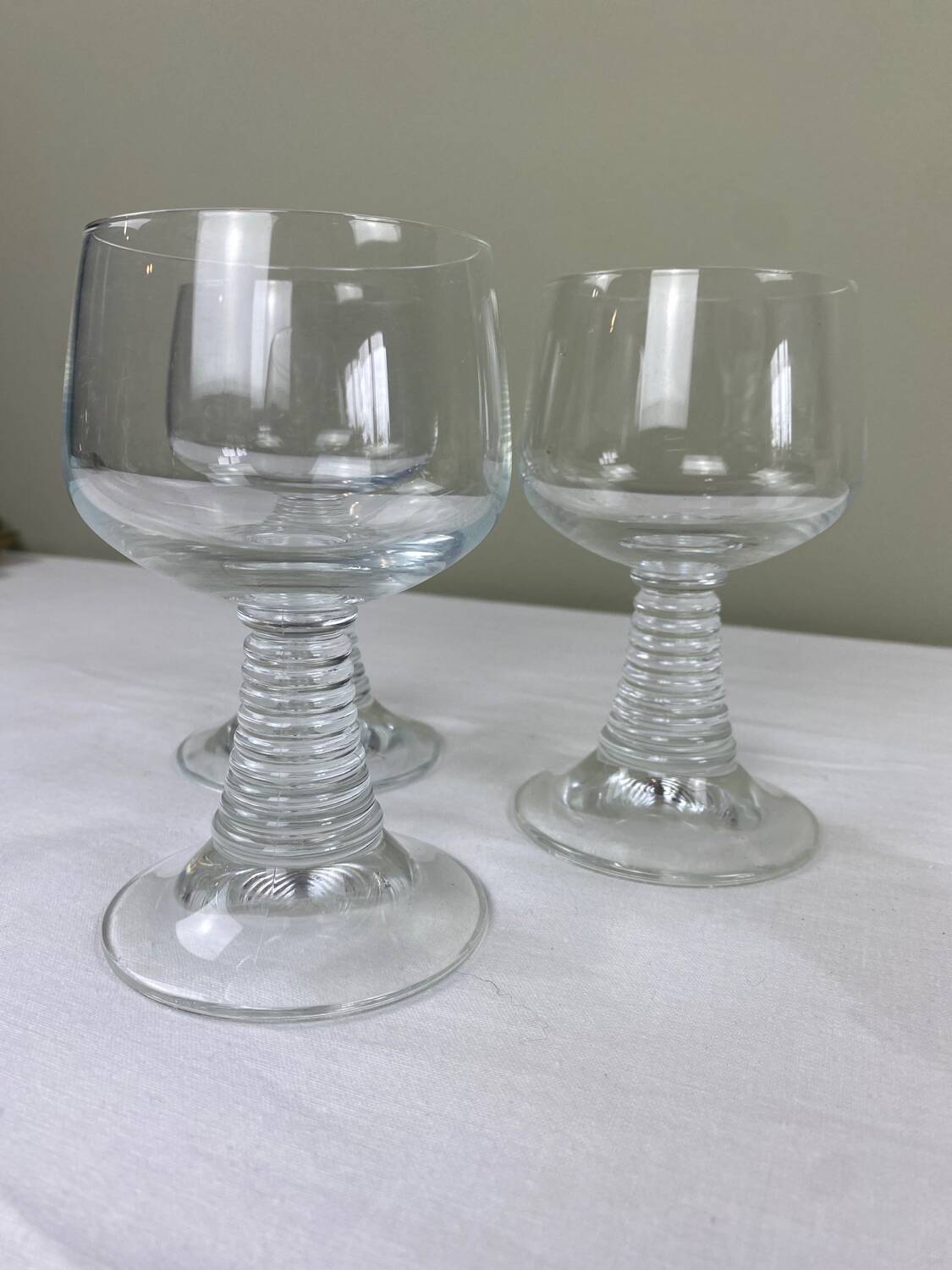 3 Roemer glasses