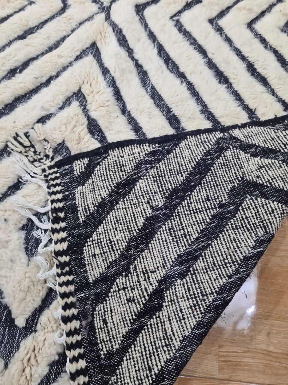 Handmade wool Berber rug 300X200 cm