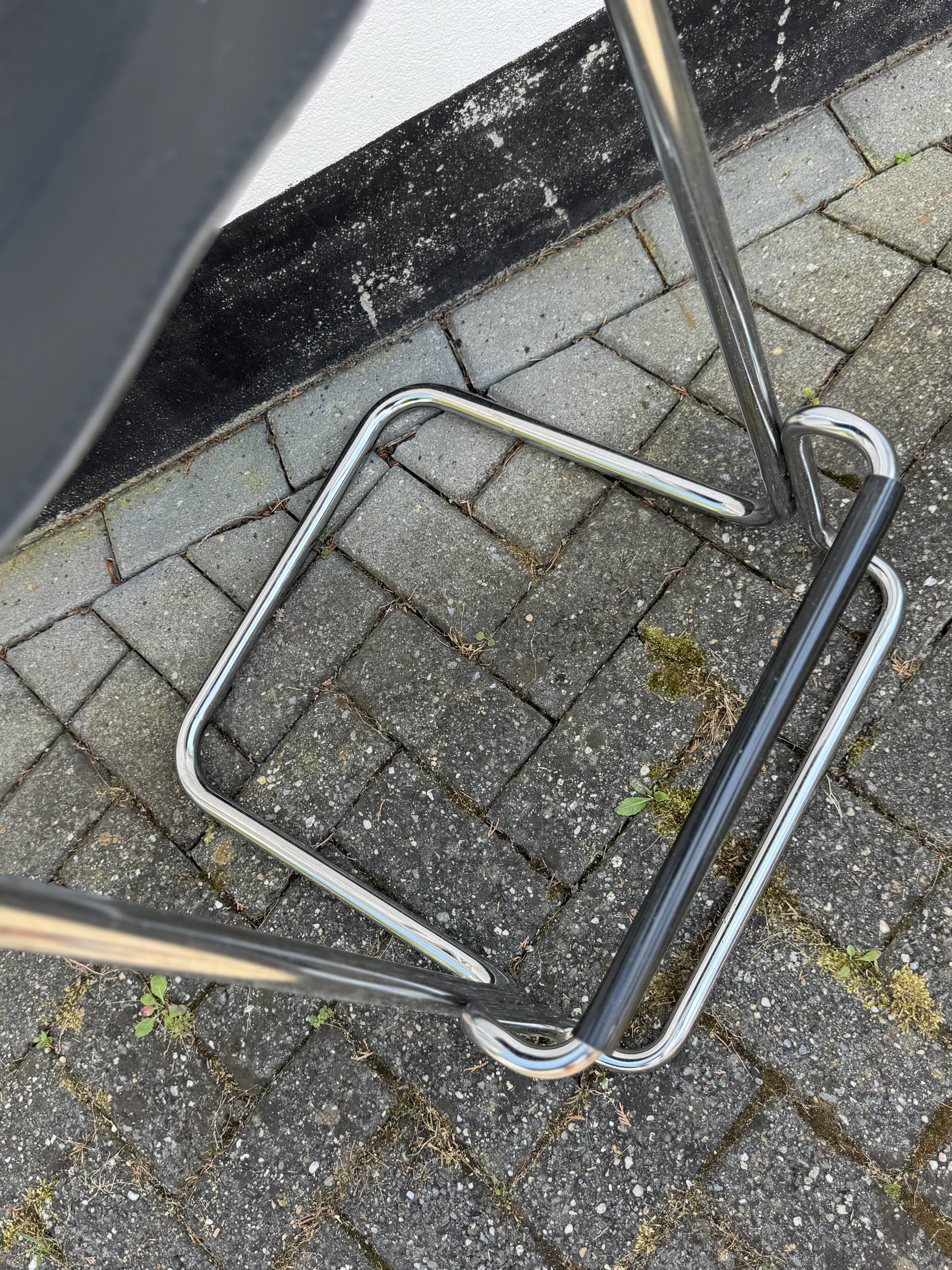 Tubular Steel Bar Stool