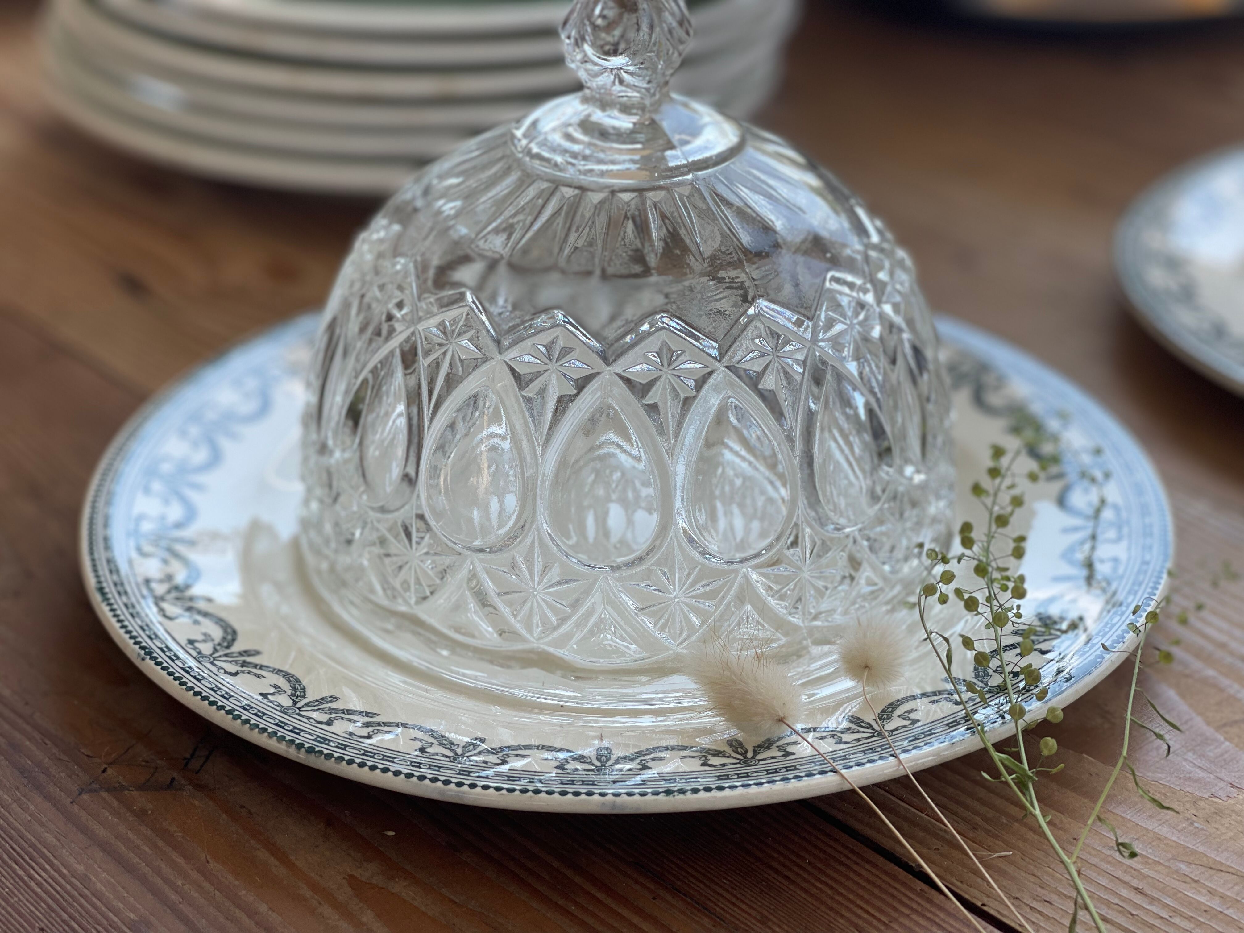 Crystal dish and bell